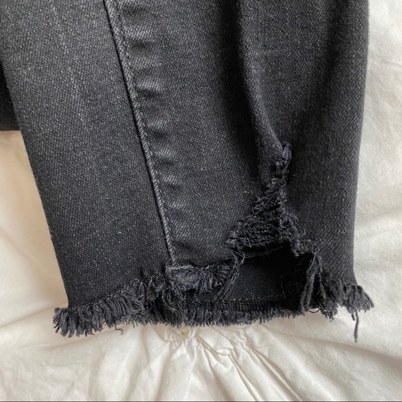 Mid-rise Universal Thread Skinny Jeans - Picture 6 of 10